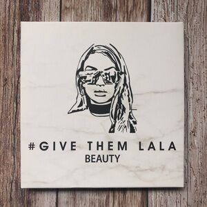 Give Them Lala Pallet